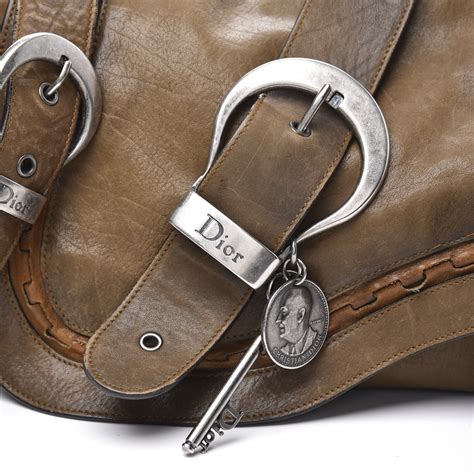 dior gaucho double saddle bag maße|Dior saddle pouch with chain.